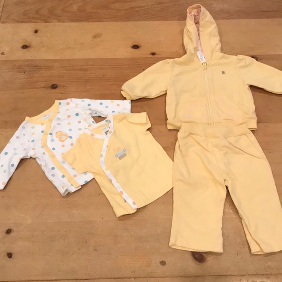 Other - 🍄 2 shirts, zip up, pants